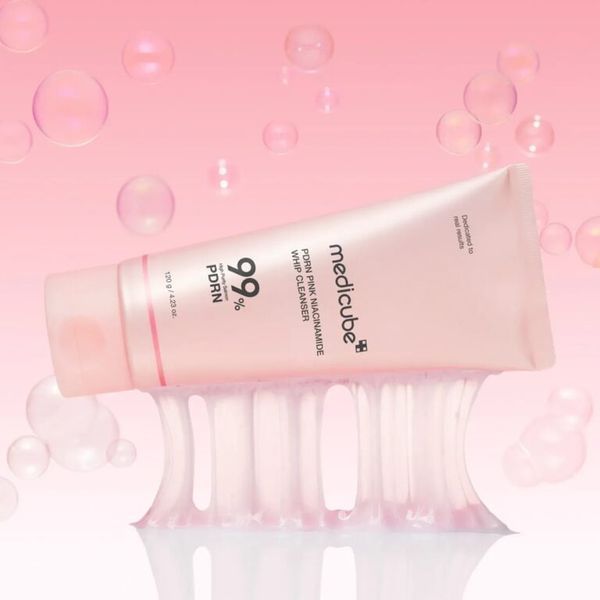 Пінка для вмивання з полінуклеотидами та ніацинамідом Medicube PDRN Pink Niacinamide Whip Cleanser 120 g 0741 фото